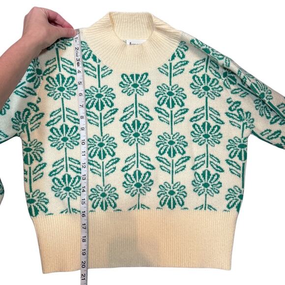 &merci Green and Beige Mock-Neck Flower Sweater - Size S - Picture 9 of 9